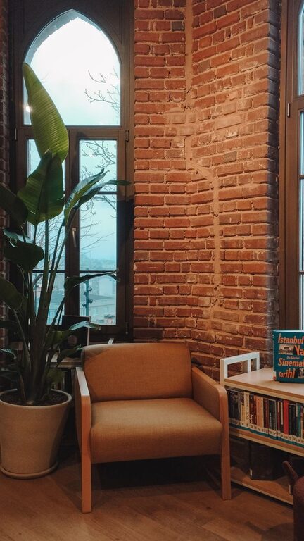 Tips for Creating a Cozy Reading Nook in Your Home